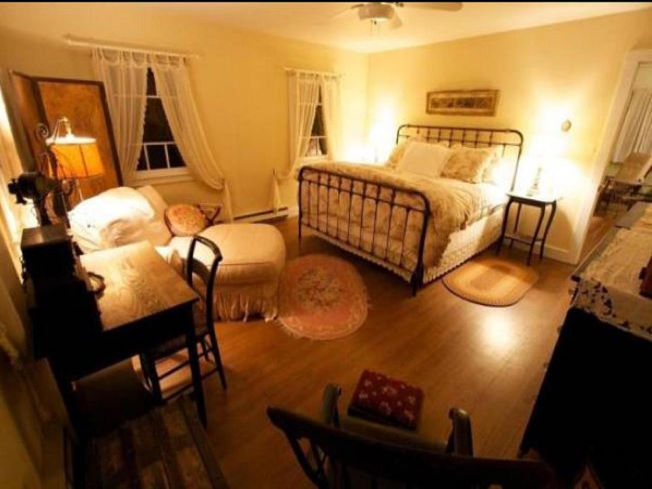 Inn At Fox Hill Farm Pomfret Exterior photo